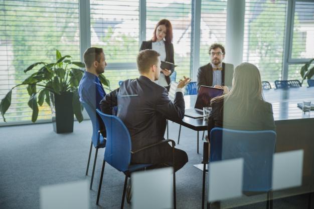 Bagaimana Cara Menyikapi Perbedaan Pendapat di Kantor? Berikut Cara Atasinya! - Atur Order